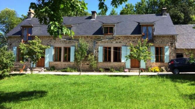 Image No.1-Propriété de 6 chambres à vendre à Chamberet