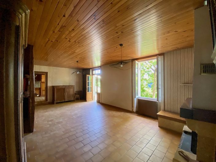 Image No.7-4 Bed Property for sale