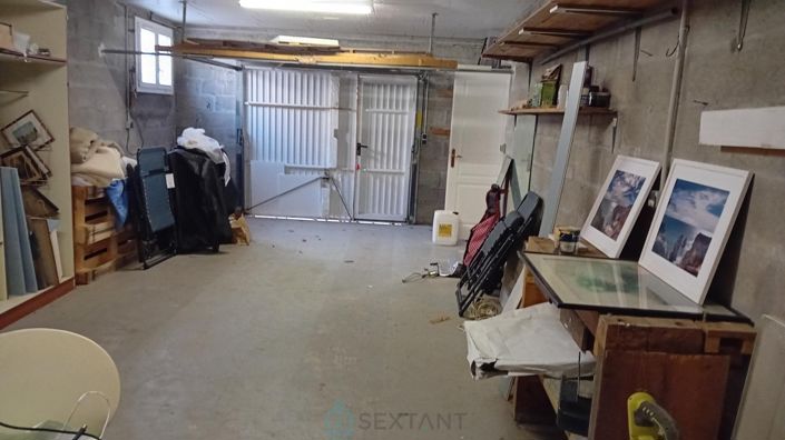 Image No.15-3 Bed Property for sale