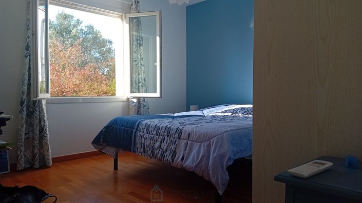 Image No.7-3 Bed Property for sale