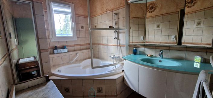 Image No.7-3 Bed Villa for sale