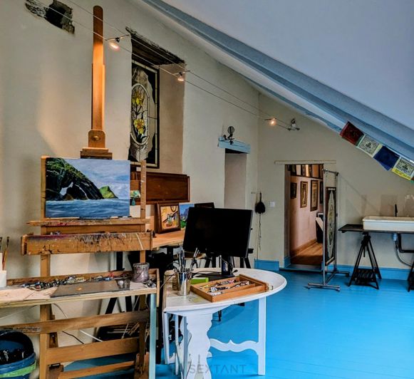 Image No.24-6 Bed Property for sale