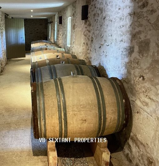 Image No.11-5 Bed Property for sale