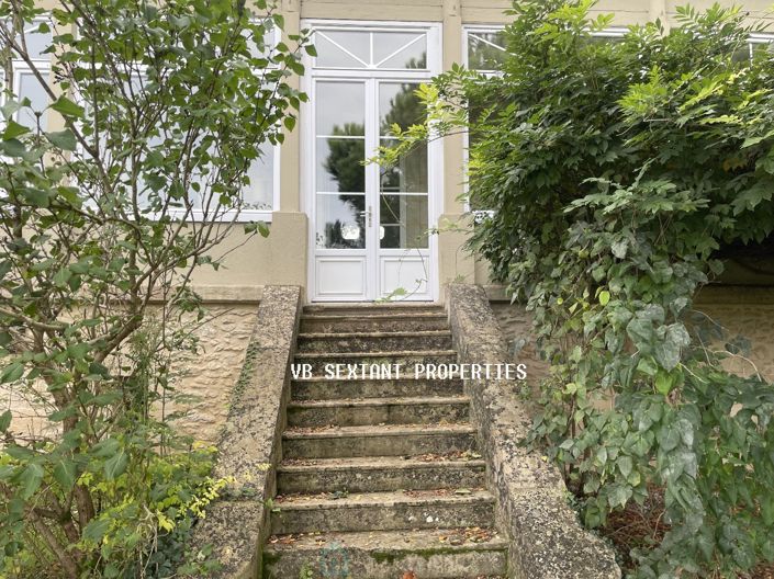 Image No.2-5 Bed Property for sale