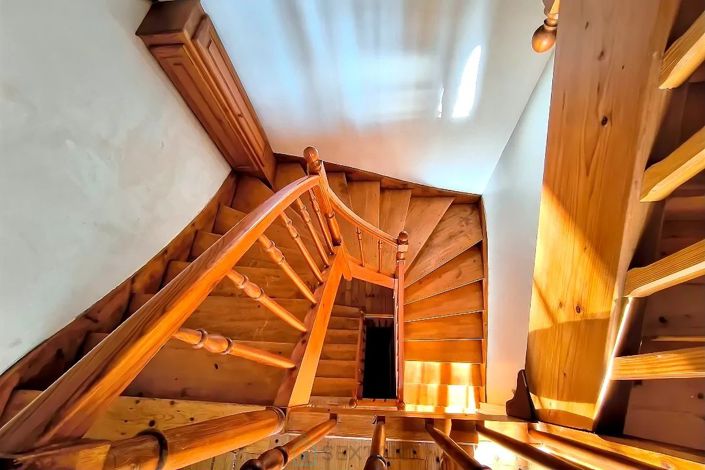 Image No.14-6 Bed House for sale