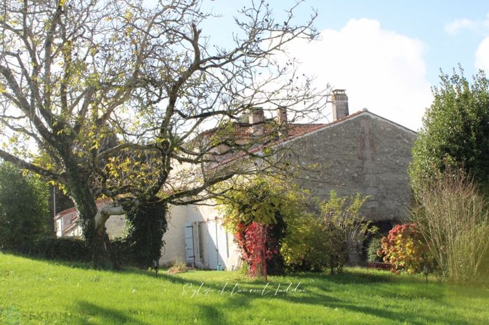 Image No.1-5 Bed Property for sale