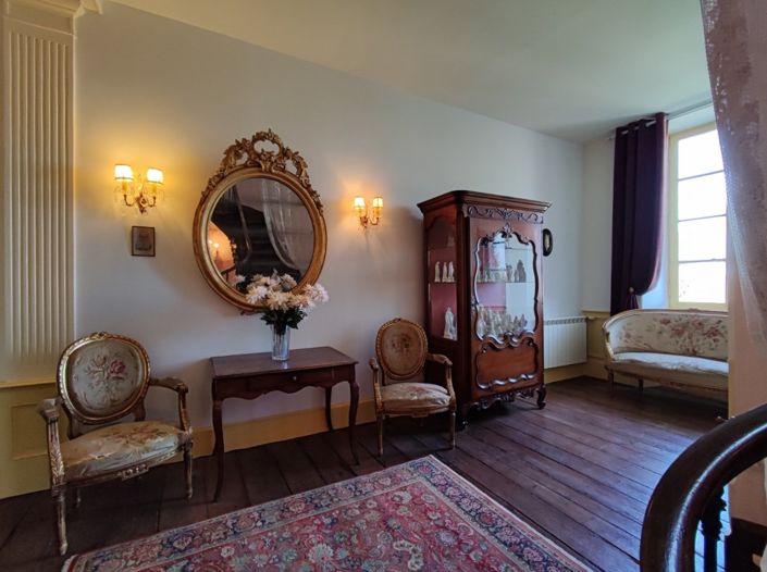 Image No.11-7 Bed House for sale