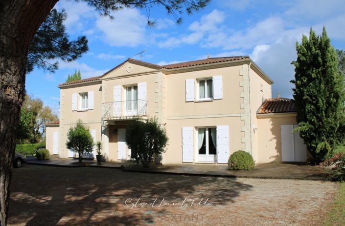 Image No.1-Propriété de 3 chambres à vendre à Barbezieux-Saint-Hilaire