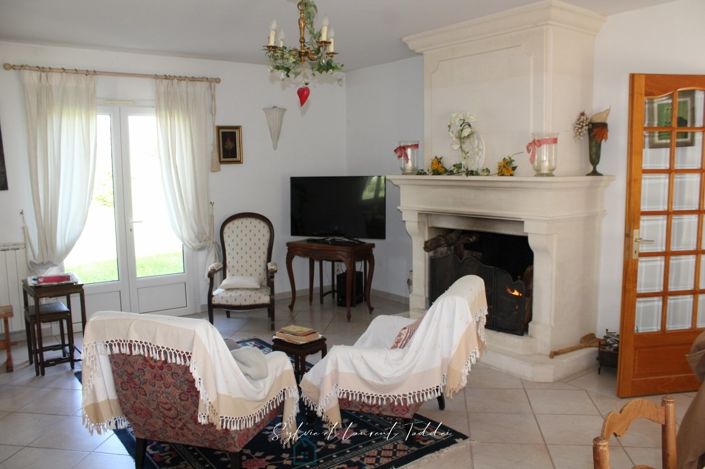 Image No.4-3 Bed Property for sale