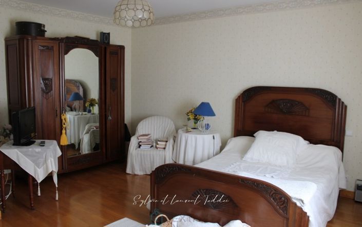 Image No.8-3 Bed Property for sale