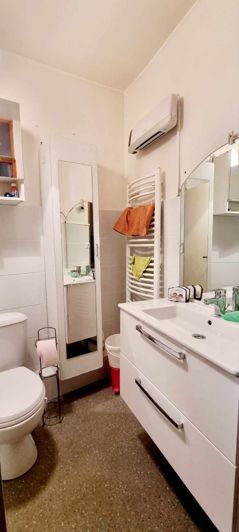 Image No.10-2 Bed Property for sale