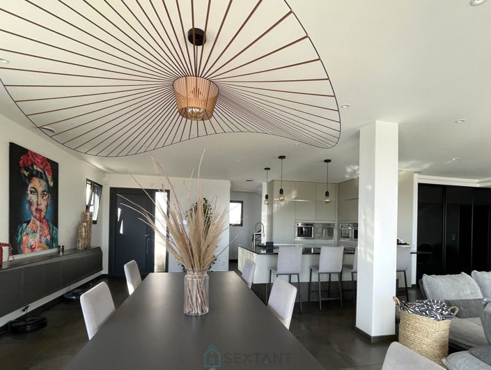 Image No.10-Propriété de 6 chambres à vendre à Istres