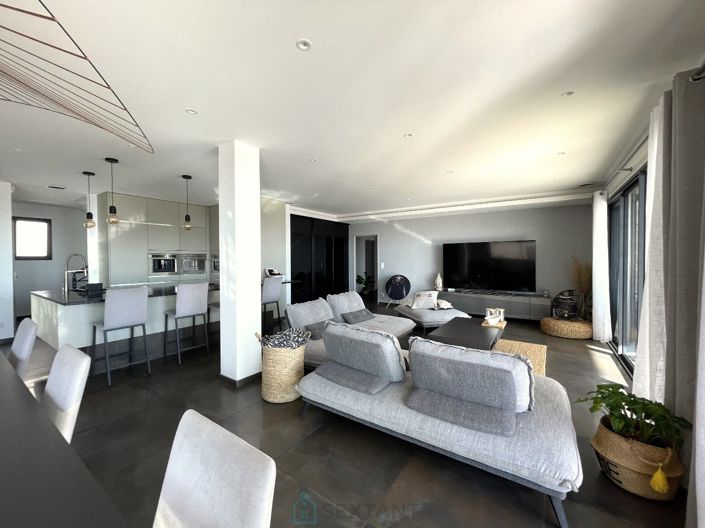 Image No.11-Propriété de 6 chambres à vendre à Istres