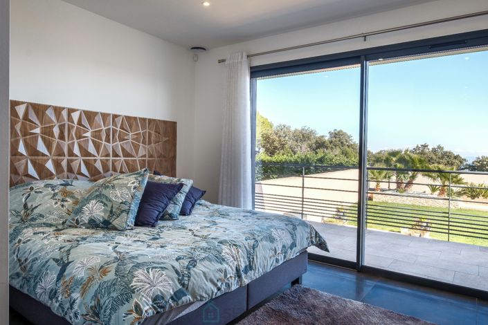 Image No.12-Propriété de 6 chambres à vendre à Istres