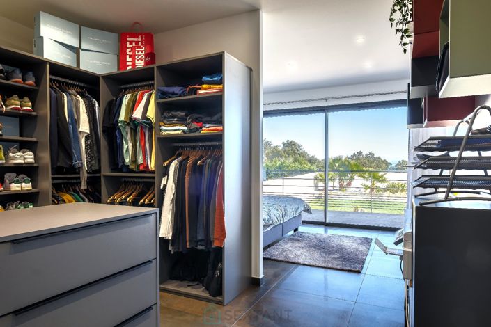 Image No.13-Propriété de 6 chambres à vendre à Istres