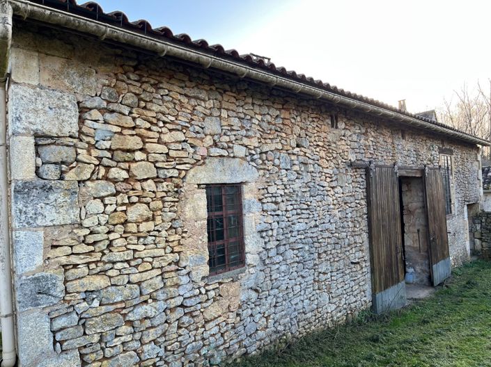 Image No.3-4 Bed Property for sale