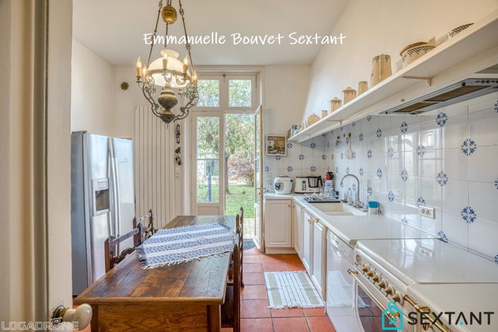 Image No.6-6 Bed Property for sale