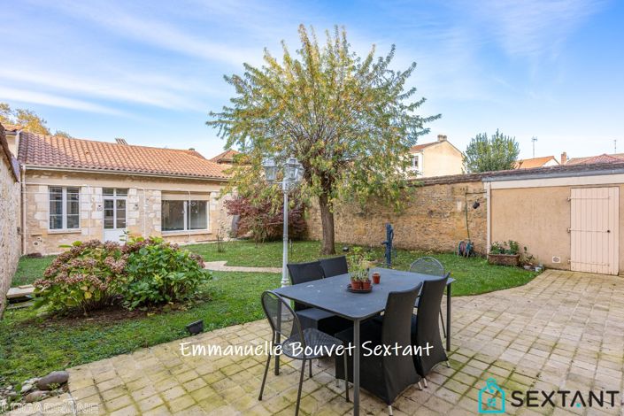 Image No.9-6 Bed Property for sale