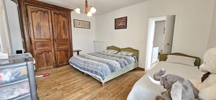 Image No.12-5 Bed House for sale