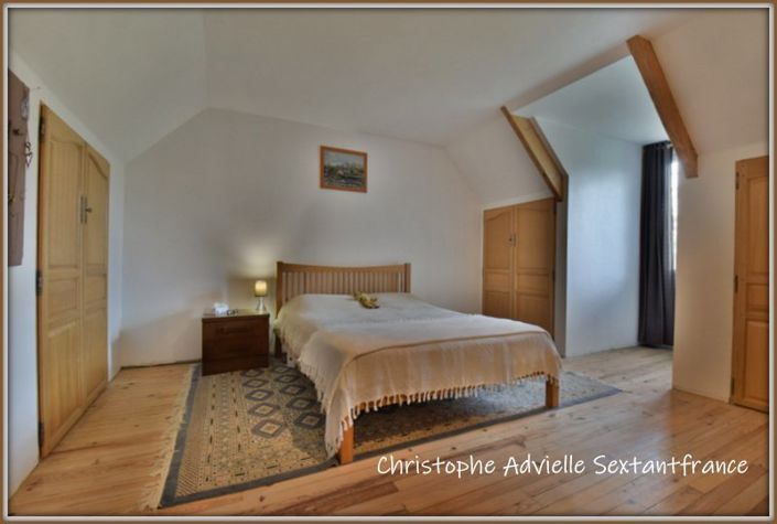 Image No.5-4 Bed Property for sale