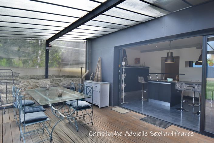 Image No.1-4 Bed Property for sale