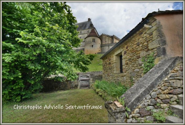 Image No.18-4 Bed Property for sale