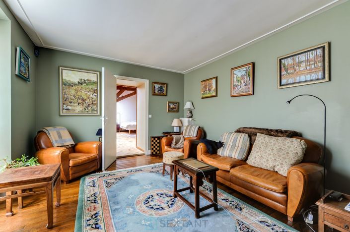 Image No.8-7 Bed Property for sale