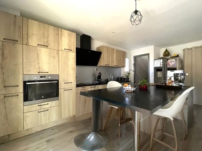 Image No.6-4 Bed Property for sale