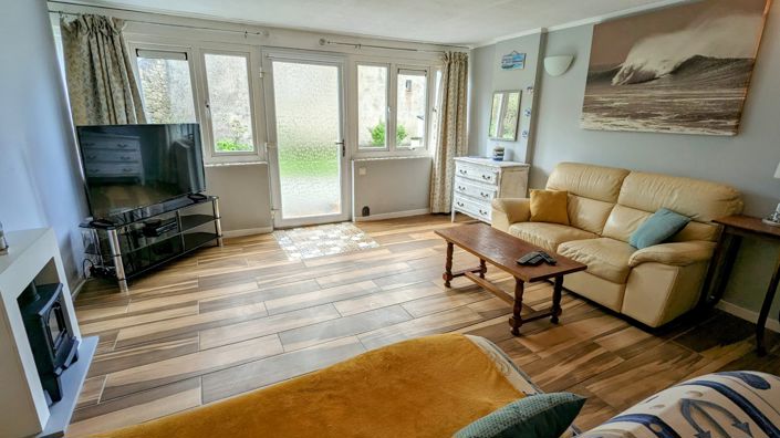 Image No.24-3 Bed Property for sale