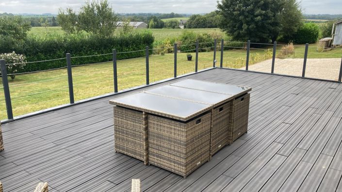 Image No.2-5 Bed Property for sale