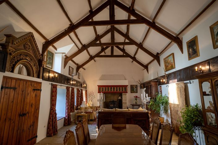 Image No.16-8 Bed Property for sale