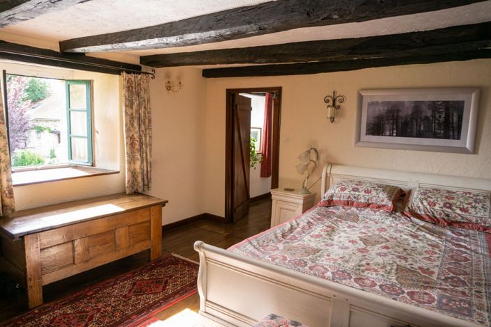 Image No.18-8 Bed Property for sale