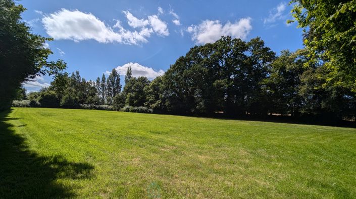 Image No.9-8 Bed Property for sale