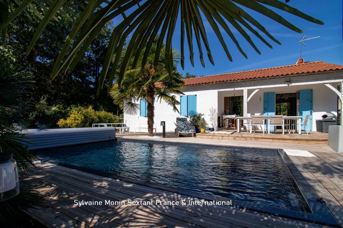 Image No.1-5 Bed Property for sale