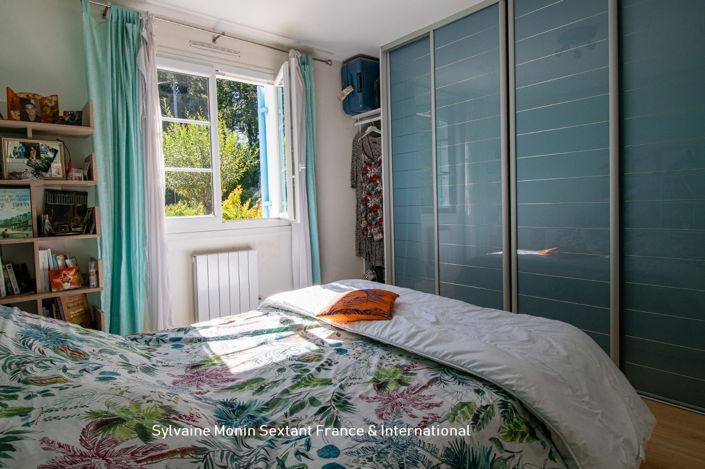 Image No.11-5 Bed Property for sale