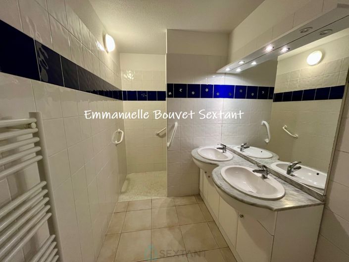 Image No.11-2 Bed Property for sale