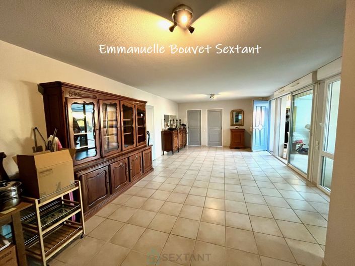 Image No.6-2 Bed Property for sale