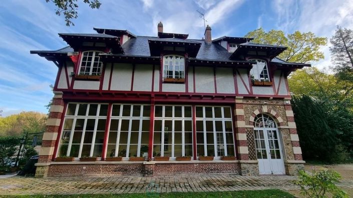 Image No.2-Propriété de 8 chambres à vendre à Montévrain