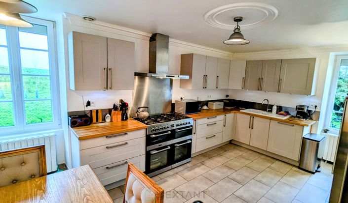 Image No.8-4 Bed Property for sale