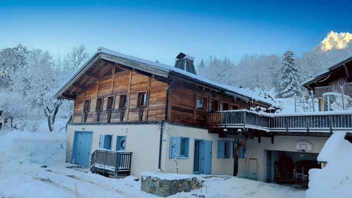 Image No.17-4 Bed Chalet for sale