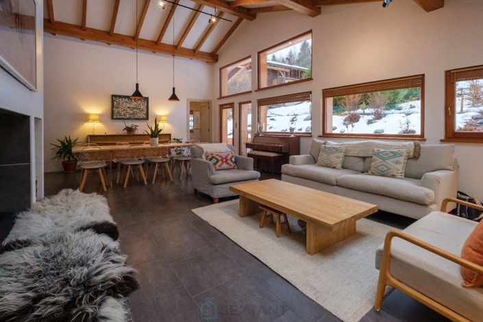 Image No.2-4 Bed Chalet for sale