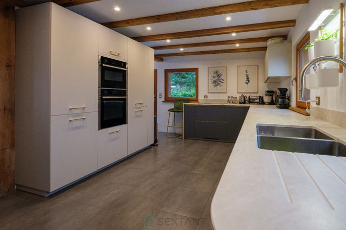 Image No.5-4 Bed Chalet for sale