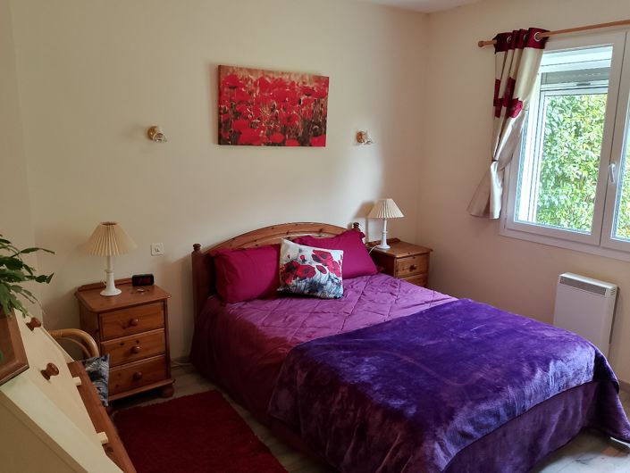 Image No.10-3 Bed House for sale