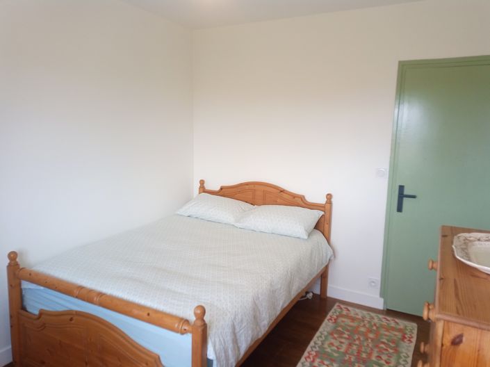 Image No.12-8 Bed Property for sale