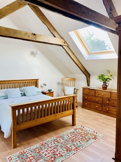 Image No.22-8 Bed Property for sale