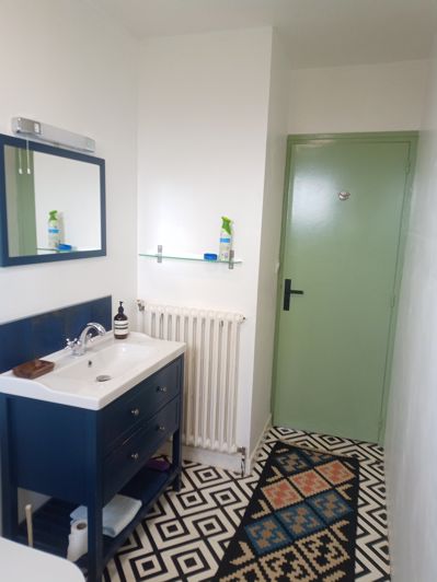 Image No.30-8 Bed Property for sale