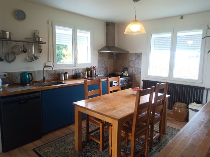 Image No.33-8 Bed Property for sale