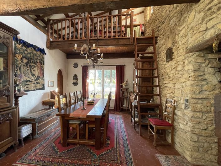 Image No.1-5 Bed Villa for sale