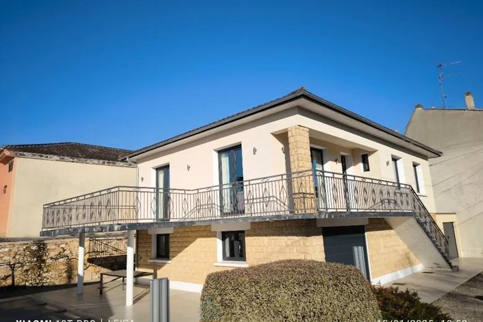 Image No.16-4 Bed Property for sale