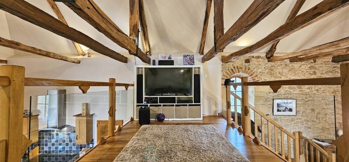 Image No.11-3 Bed House for sale